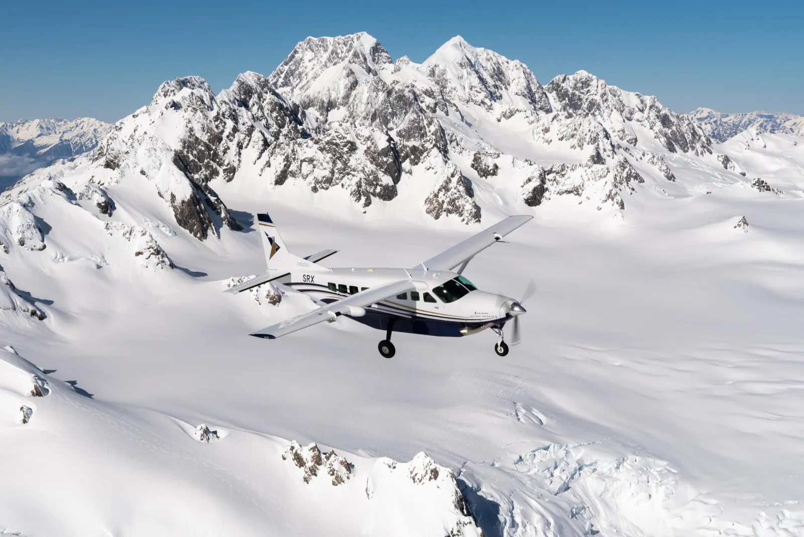 Lake Tekapo: 50-Minute Mount Cook and Beyond Scenic Flight